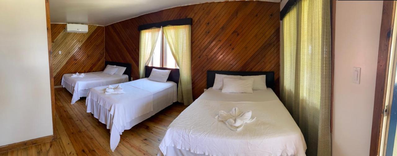 Coral View Beach Resort Утіла Екстер'єр фото